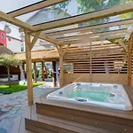 Joka Bed & Breakfast 3*